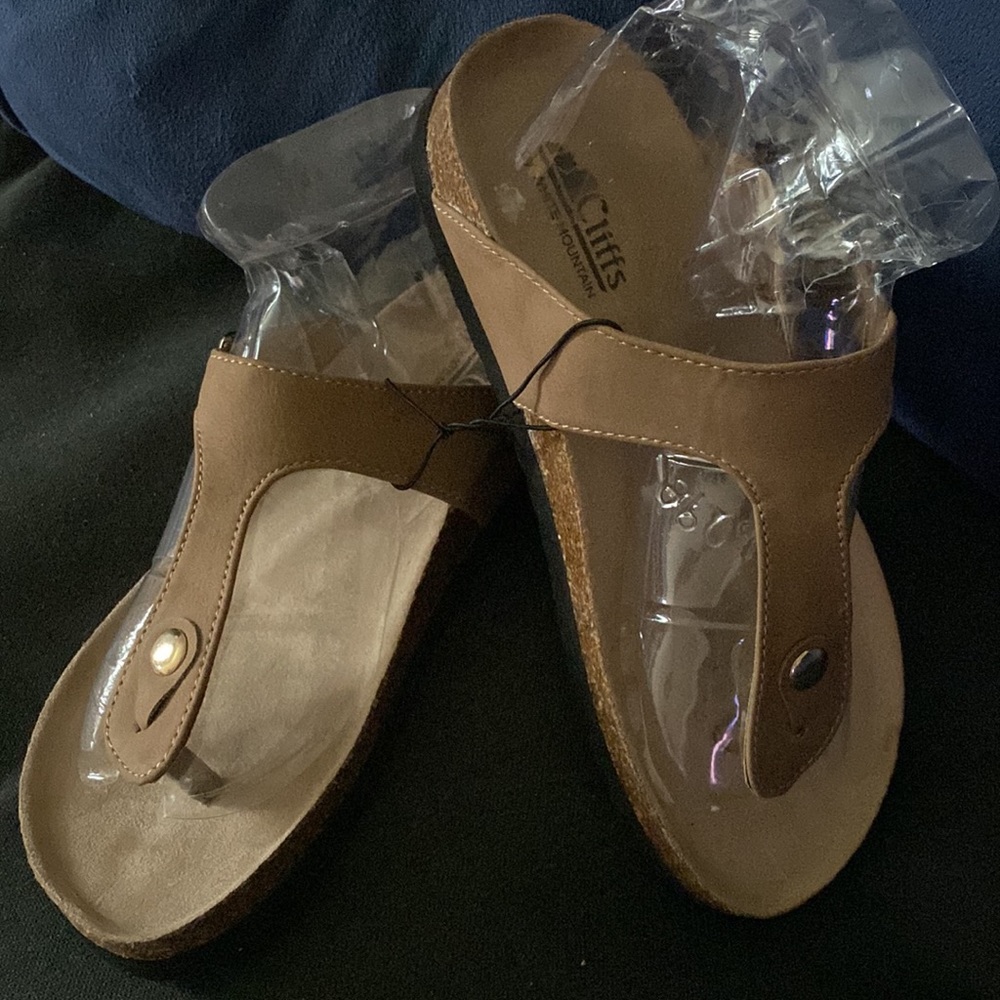 Cliffs sandals 7.5 NEW